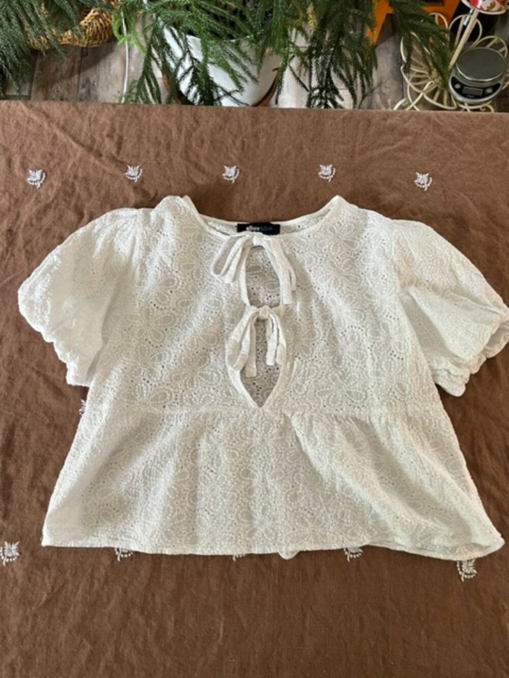 Cropped Puff Sleeve Tie Blouse in White Cotton Size L